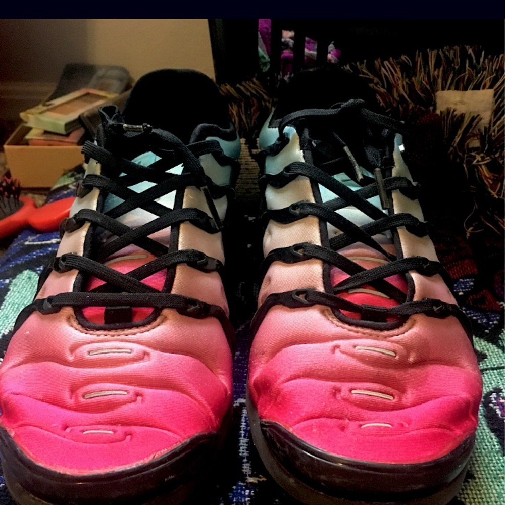 Nike Vapor Max Plus (Women’s 7.5)